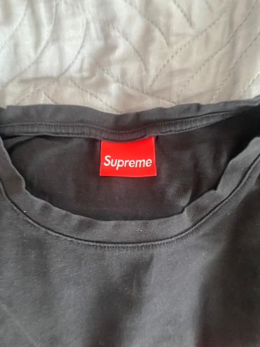 Supreme tricou.