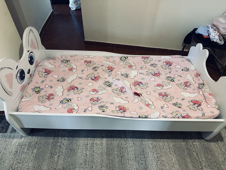 Pat copil pisicuță