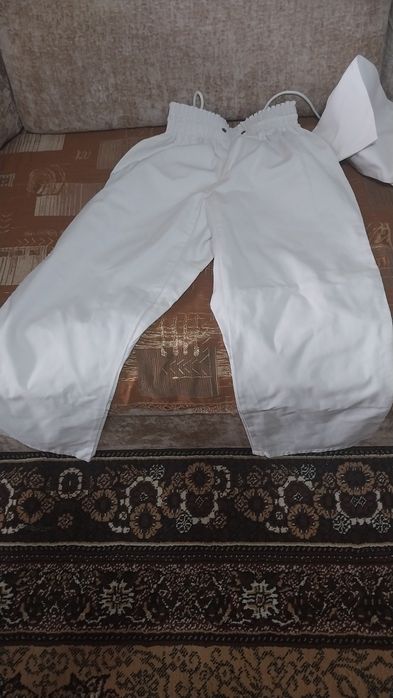 Продаётся кимоно.