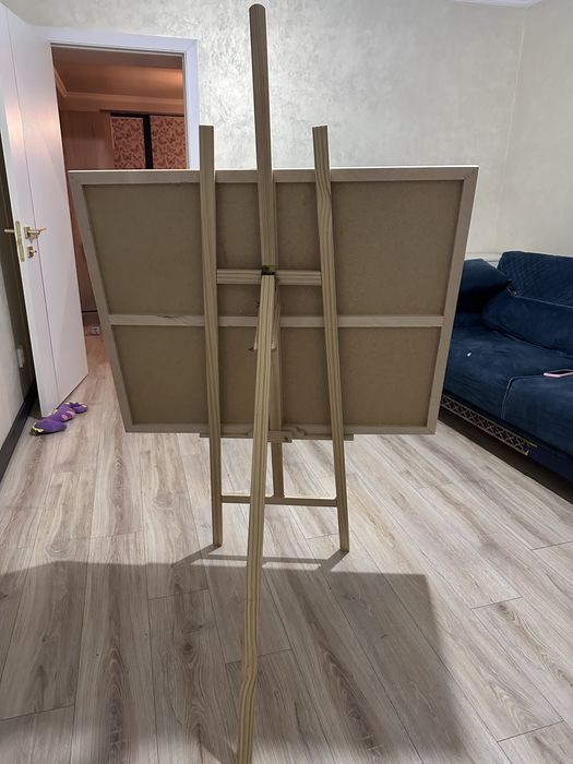 Продам мольберт с планшетом