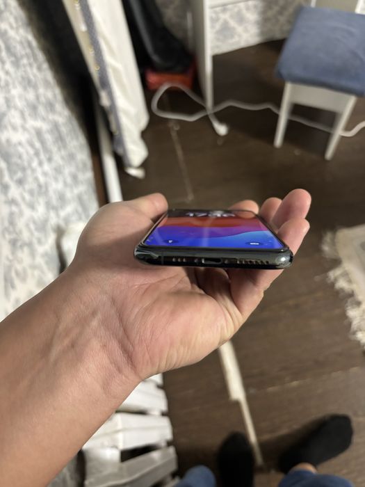 Продам айфон 11 про