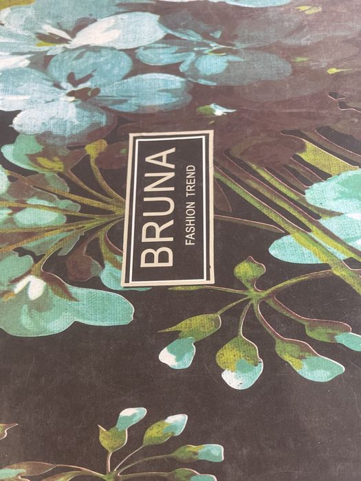 Etik sotiladi 1marta kiyilgan