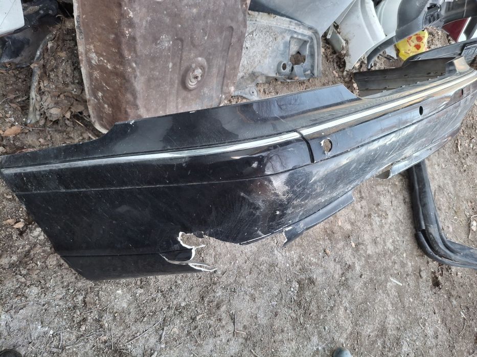 Бампер задний на мерседес 220