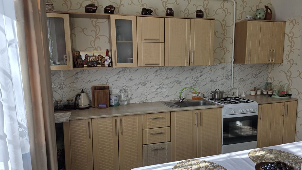 Продам кухонный гарнитур