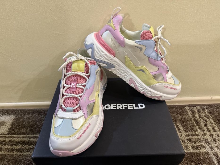 Дамски Сникърси/маратонки Karl Lagerfeld-40номер/Нови