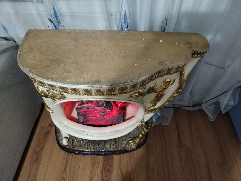 Продам красивый камин.
