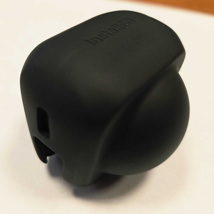 Insta360 X4, доп. батерия, зарядно, предпазен калъф, лещи ...