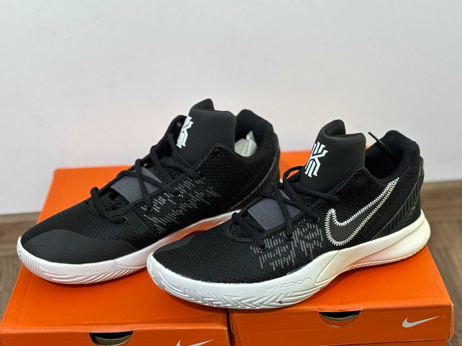 Мъжки маратонки Nike Kyrie Flytrap 5