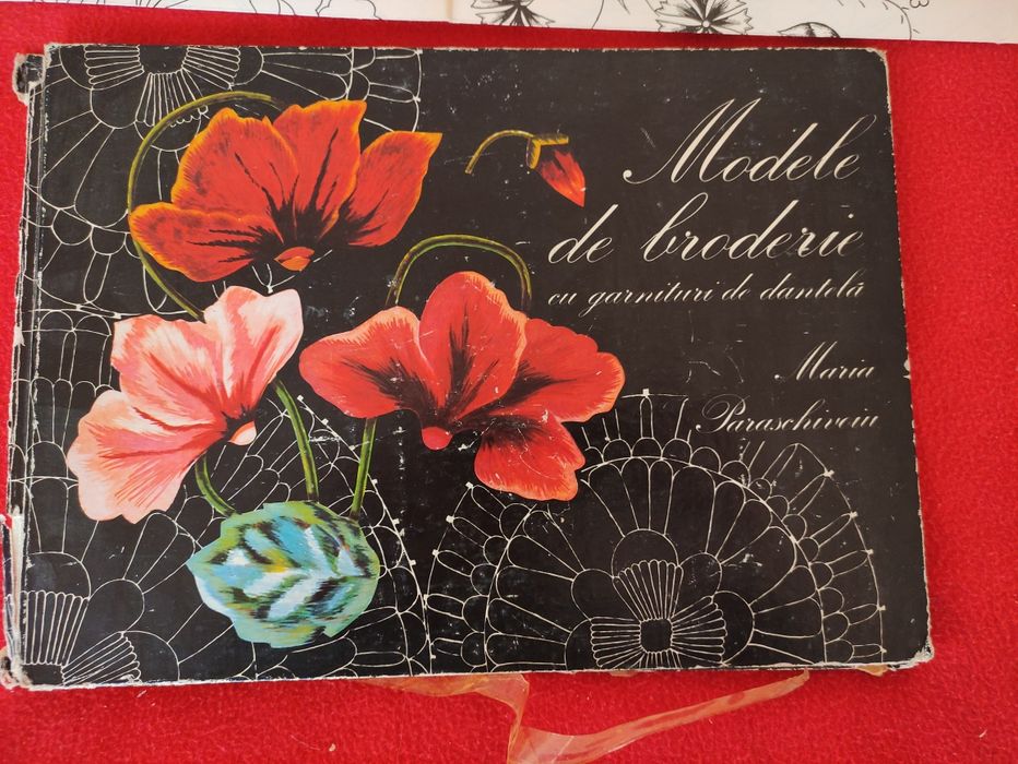 Carte modele de broderii !