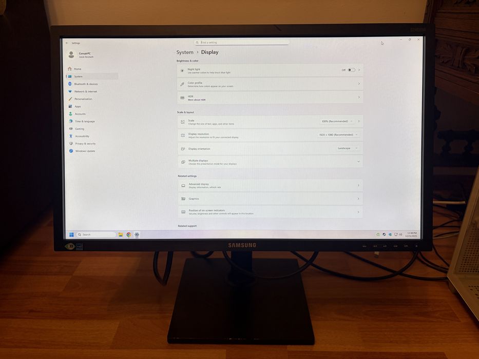 Monitor LED  Samsung S24E650 24 inci Full HD . HDMI , DisplayPort
