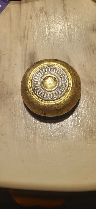 Сребарна фиала  със двоино дъно