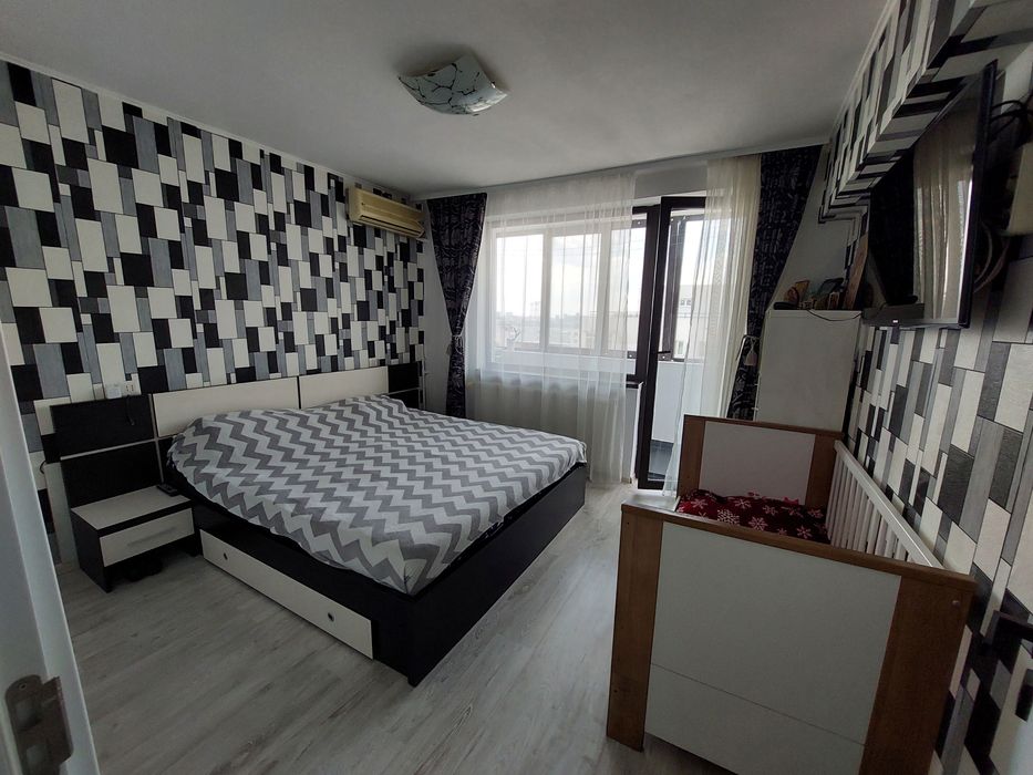 Vând apartament 3 camere decomandat Sup. 75mp