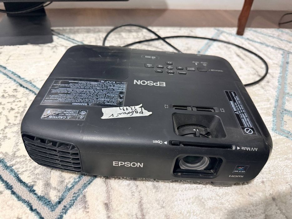 HDMI проектор Epson