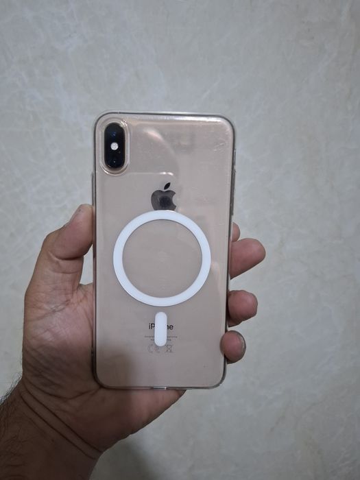 Продам iPhone Xs max