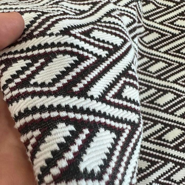 Fustă cu model geometric Zara