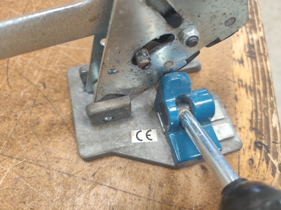 Ръчна чембер машина