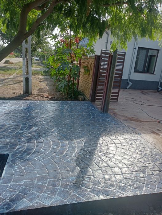 Executăm Beton Amprentat/ Elicopterizat / Alei / Curți – Preț Avantajo