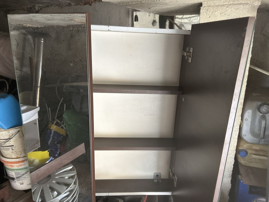 Mobilier baie (lavoar, masca, dulap cu oglinda, dulap medicamente)