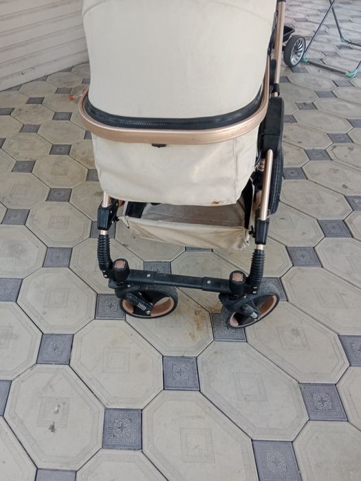 Продам детскии кояску