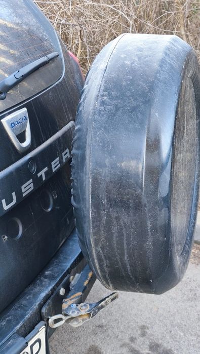 Продава механизъм за резервна и всичко в комплект гума