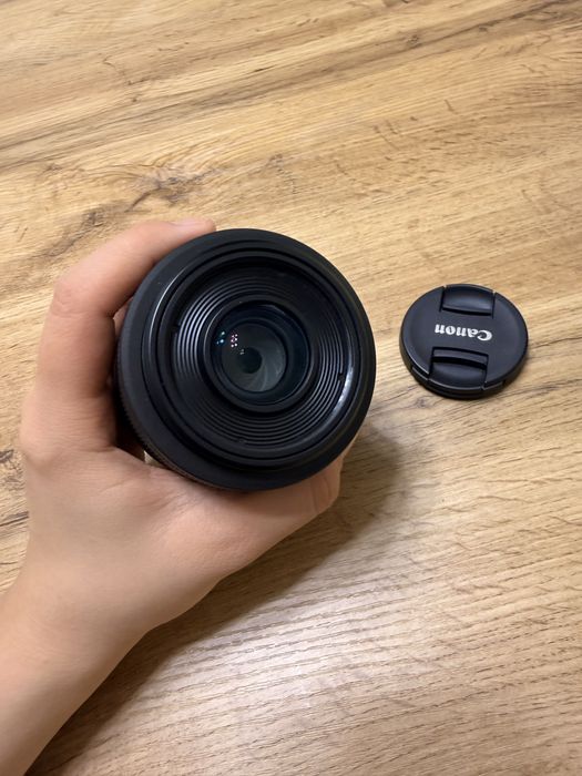 Обьектив. Canon 35mm RF. F1.8