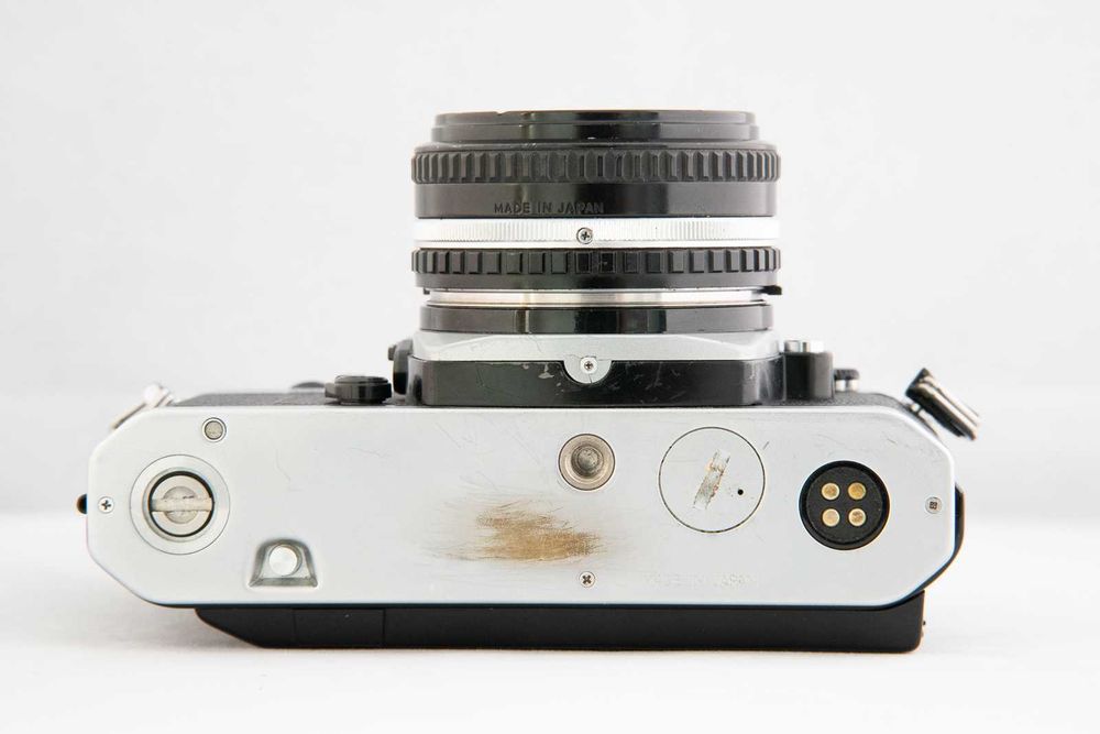 Aparat film Nikon FM2n cu obiectiv Nikon 50mm 1.8 in stare foarte buna