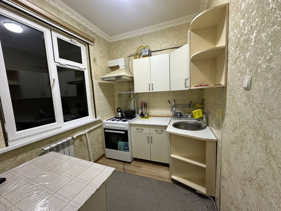 Срочно  сдаётся  квартира  Чиланзар  9 квартил 4 ком семья