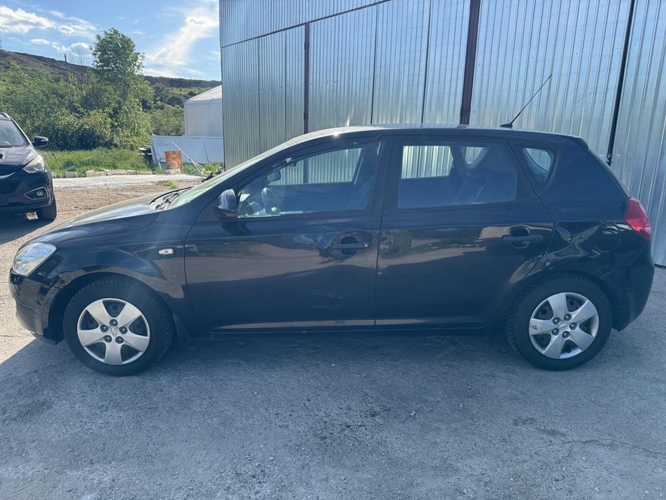 Dezmembrez Kia Ceed ED Hatchback 1.4CVVT 2006 2007 2008 2009 2010 2011 2012