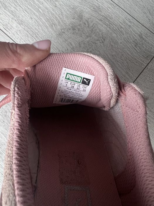 Adidasi puma piele intoarsa marime 38(potriviti pt un 37-37,5)