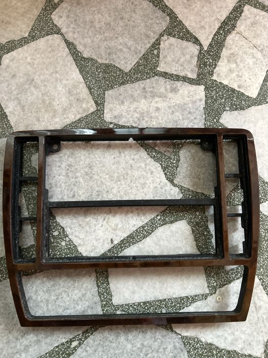 Средна конзола махагон за пасат б5,б5.5