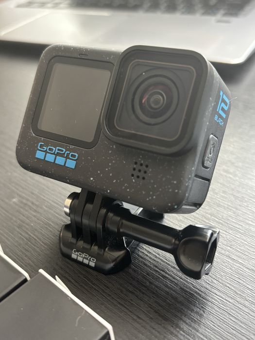GoPro Hero 12 (с аксесоари) – отлично състояние