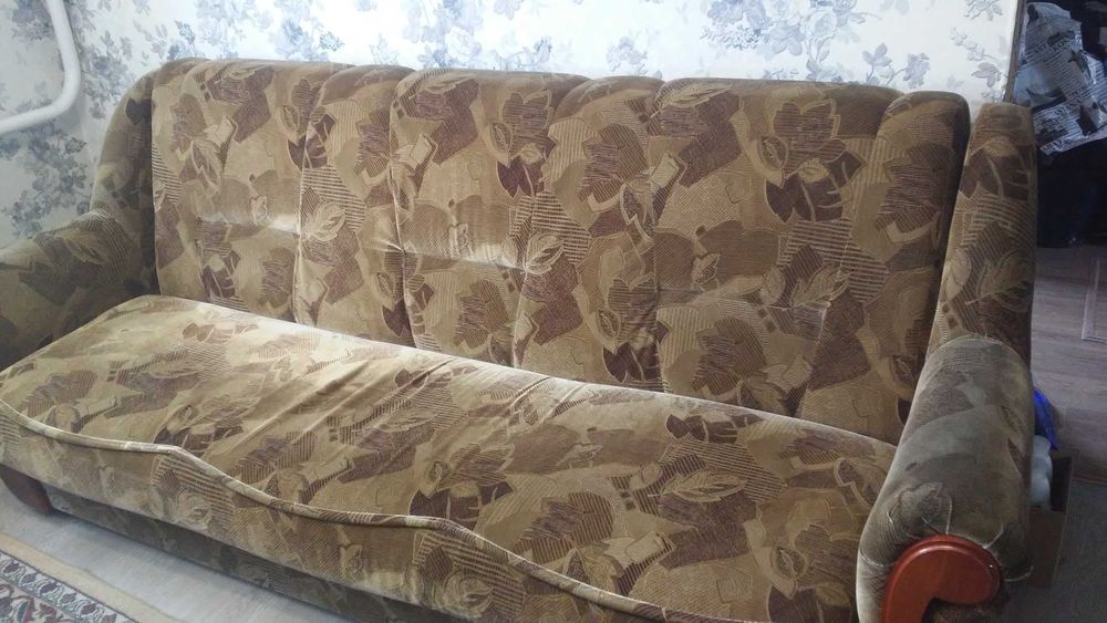 Продам диван, б/у