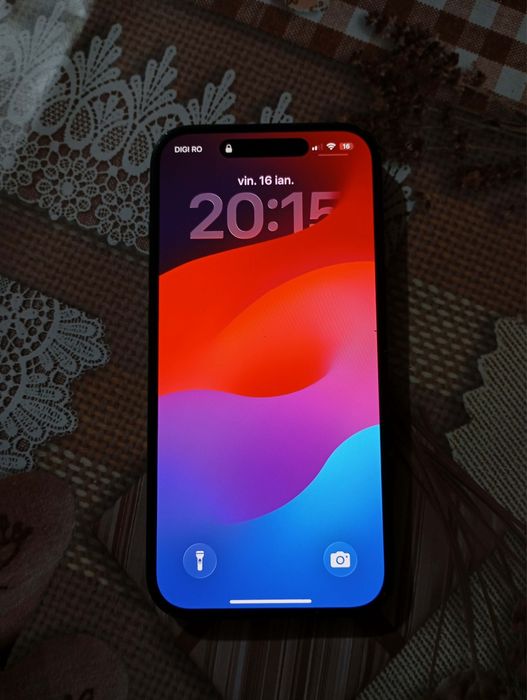 Iphone 15 simplu