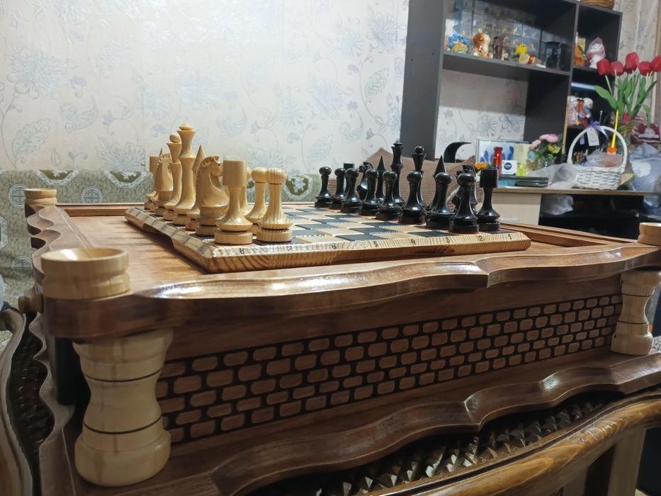 Нарды  шахматы,стол шахматный