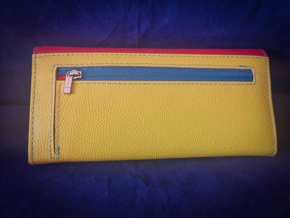 Лазерно гравирано дамско портмоне от италианска естествена кожа