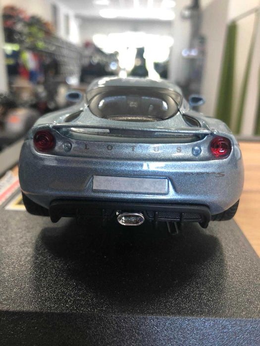 BURRAGO нова метална колекционерска количка LOTUS EVORA S IPS 1:24