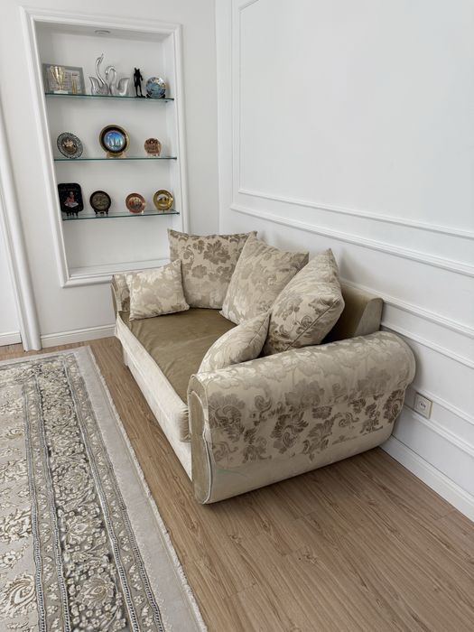 Продам два дивана ,в отличном состояний