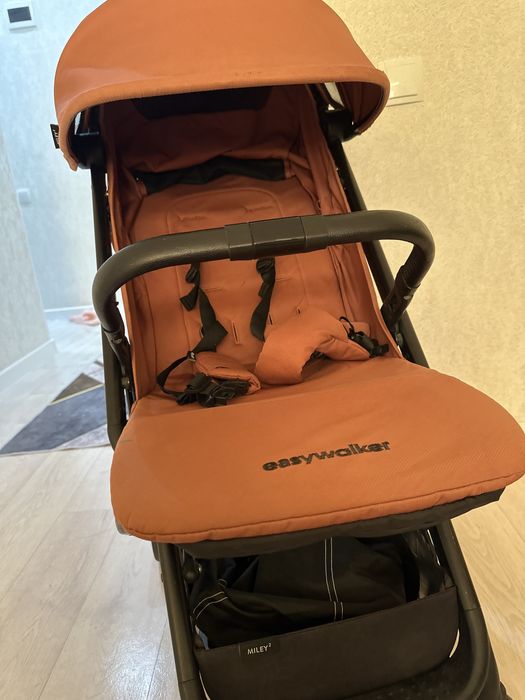 Коляска от фирмы easywalker