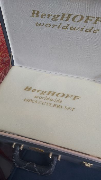 Набор ложек и вилок чемодан