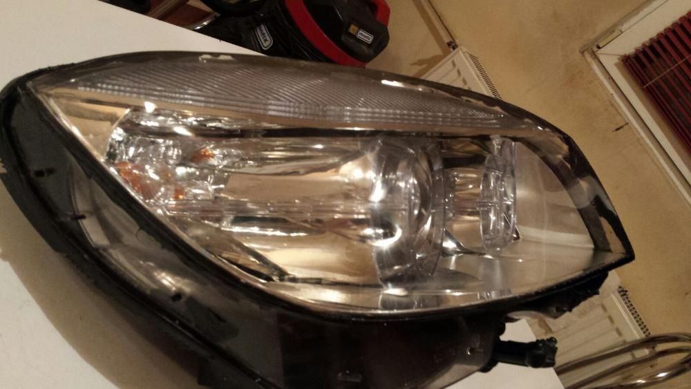 Reparatii faruri. Inlocuire sticle faruri.