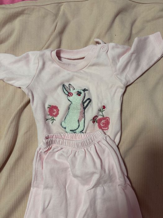 Бебешки комплекти подходящи за новородено