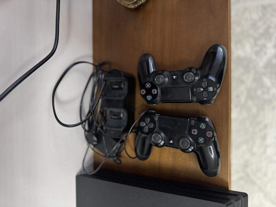 Sony Playsration 4 pro (PS 4 pro)