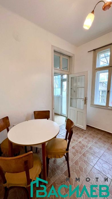 Дава се под наем Тристаен апартамент в София, Център - 88 кв.м за 698.19 € - Снимка #7