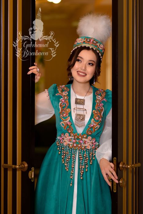 Қазақша комплект сатылады.