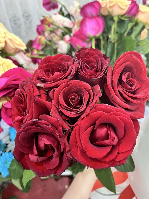 Букеты цветов-розы