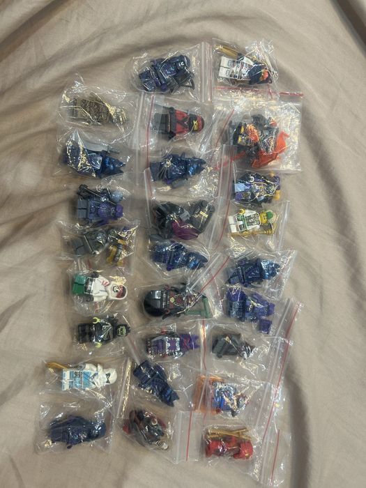 Продаю минифигурки ниндзяго оригинал в отличном состоянии