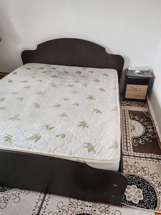 Продам кровать. Двухспальную.