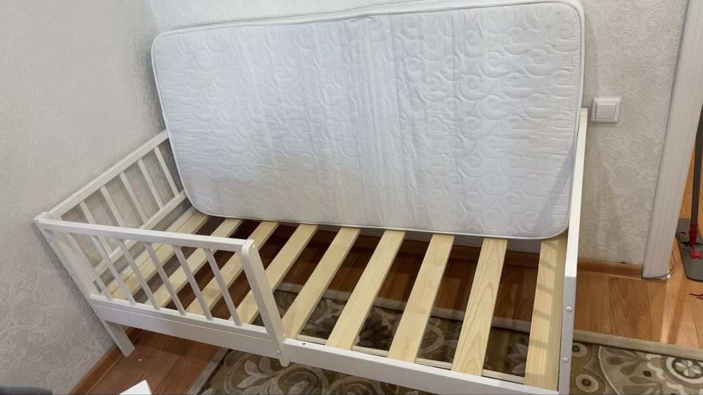 Продам подросковую кровать