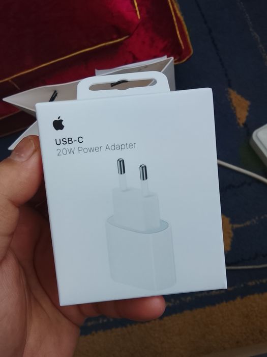 Продам оригинальные блок питания от Айфона