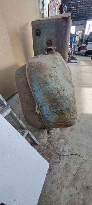 Продам топливный бак